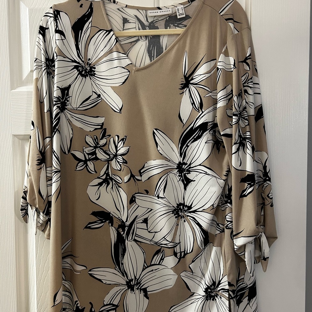 Susan Graver Beige and Black Floral Blouse